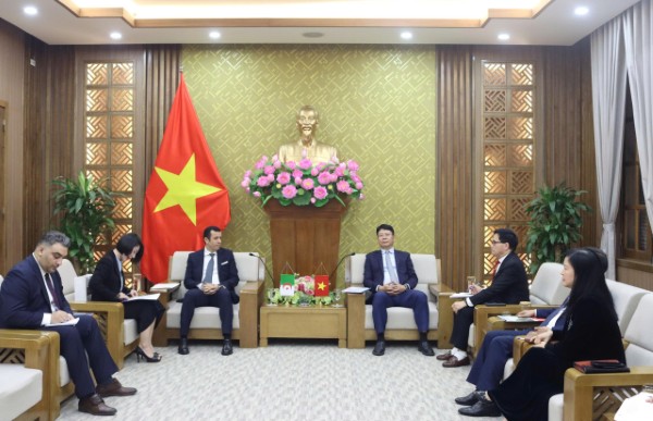 Thúc đẩy hợp tác pháp luật và tư pháp giữa Việt Nam và An-giê-ri